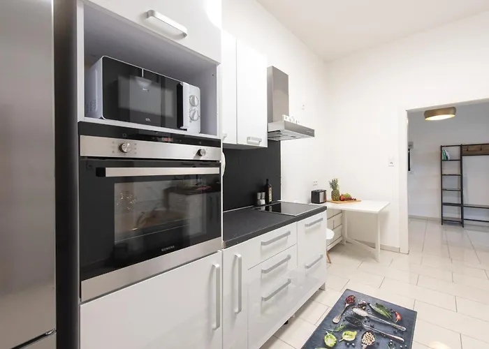 4-zimmer Mit Grandioser Aussicht In Zentraler Lage *